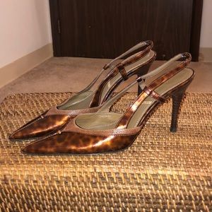 Sharp, beautiful Tahari heels. Size 7.5